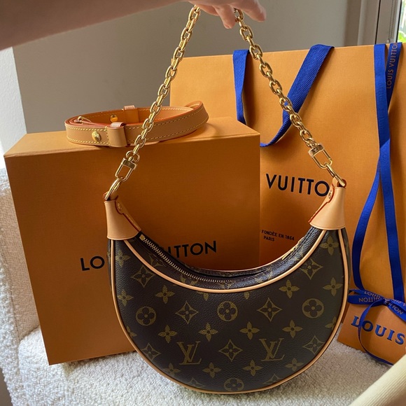 Louis Vuitton Handbags - Louis Vuitton loop handbag 2022